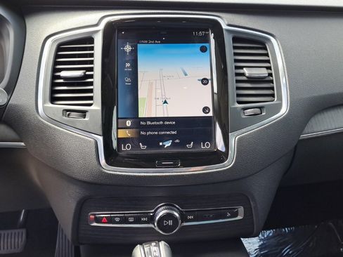 Used 2020 Volvo XC90 T5 Momentum image 21