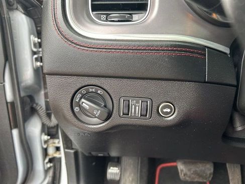 Used 2022 Dodge Charger Scat Pack w/ Dynamics Package image 17