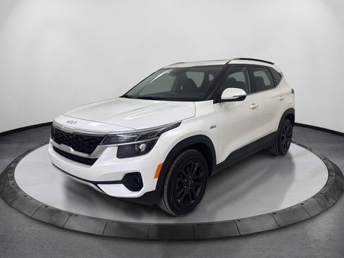 Used 2023 Kia Seltos EX AWD/4WD image 1
