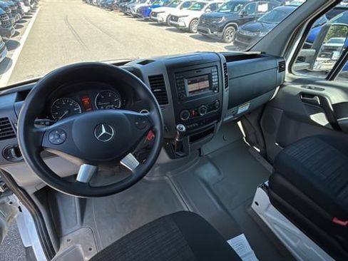 Used 2018 Mercedes-Benz Sprinter 3500 image 17