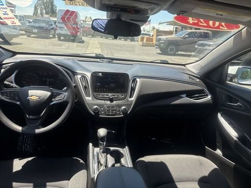 Used 2024 Chevrolet Malibu LT FWD image 21