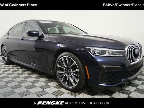 Used 2022 BMW 740i w/ M Sport Package image 1