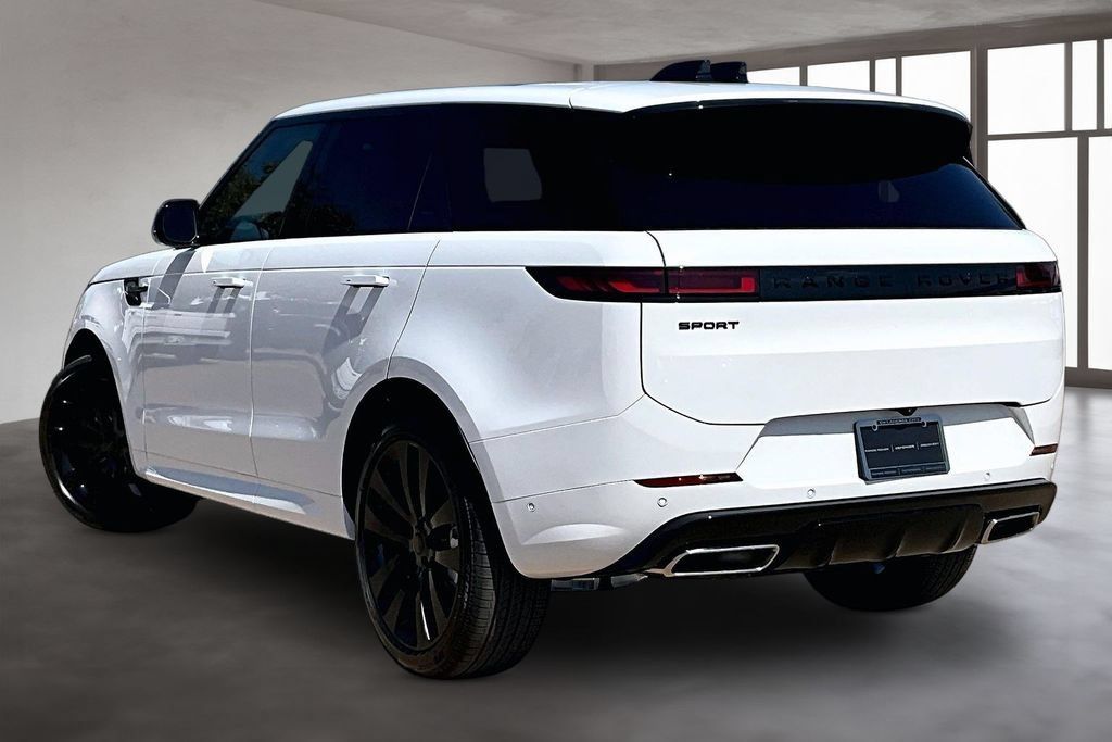 New 2026 Land Rover Range Rover Sport Dynamic SE AWD/4WD image 3