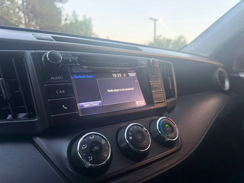 Used 2016 Toyota RAV4 LE FWD image 22