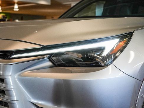 Used 2025 Lexus TX 500h AWD w/ Technology Package image 2