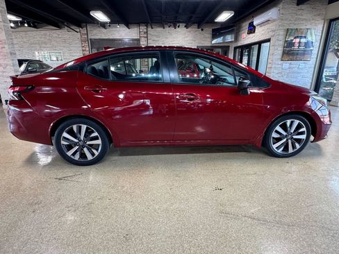 Used 2020 Nissan Versa SR FWD image 8