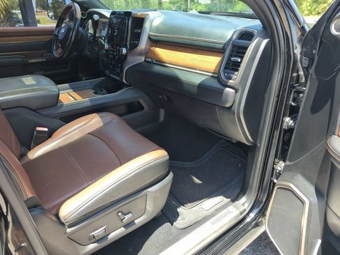 Used 2020 RAM 3500 Limited AWD/4WD image 36