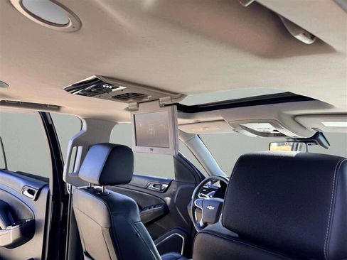 Used 2017 Chevrolet Suburban Premier image 21