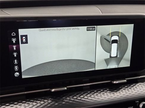 Used 2024 Kia Carnival SX Prestige image 28