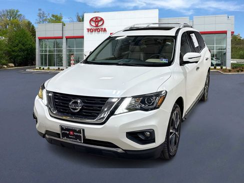 Used 2019 Nissan Pathfinder Platinum image 1