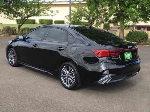 Used 2023 Kia Forte GT-Line w/ GT-Line Premium Package FWD image 4