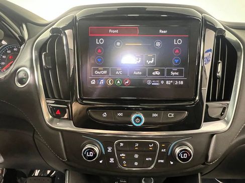 Certified 2023 Chevrolet Traverse LT w/ LT Premium Package AWD/4WD image 28