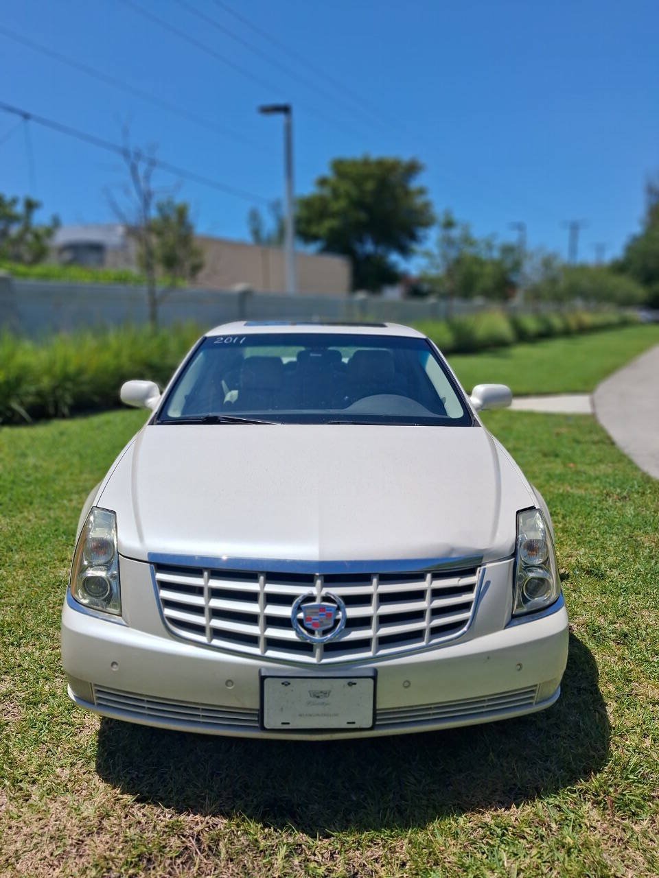 Used 2011 Cadillac DTS Premium w/ Driver Awareness Package FWD image 2