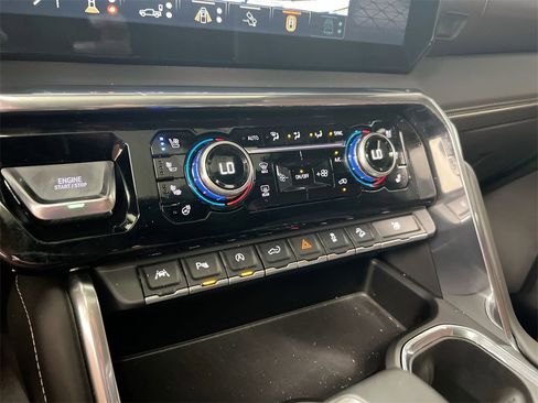 Used 2024 GMC Sierra 1500 Denali Ultimate image 19