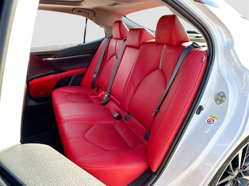 Used 2019 Toyota Camry XSE image 22