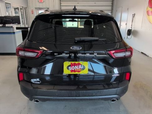 New 2026 Ford Escape ST-Line w/ Tech Pack #1 AWD/4WD image 4