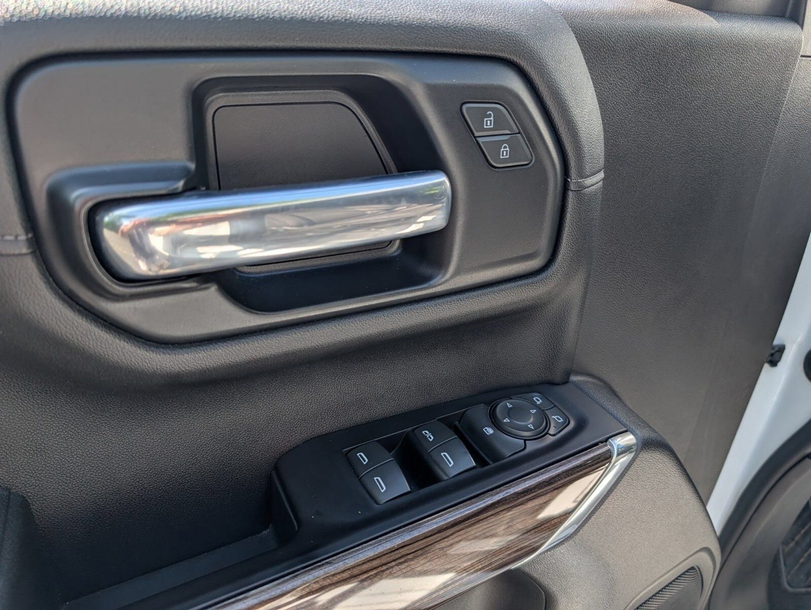 Used 2020 Chevrolet Silverado 1500 RST w/ All-Star Edition AWD/4WD image 22