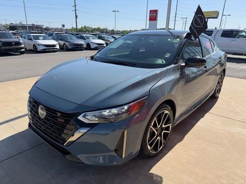 Certified 2025 Nissan Sentra SR w/ SR Premium Package FWD image 7