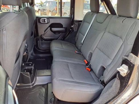 Used 2023 Jeep Wrangler Unlimited Sport AWD/4WD image 25
