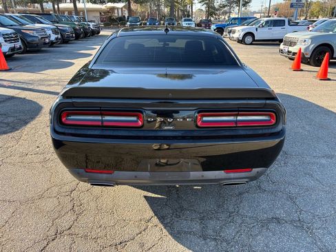 Used 2016 Dodge Challenger SXT Plus image 6