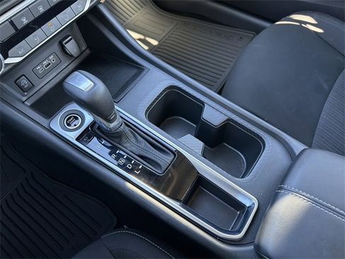 Certified 2025 Nissan Sentra SV image 10