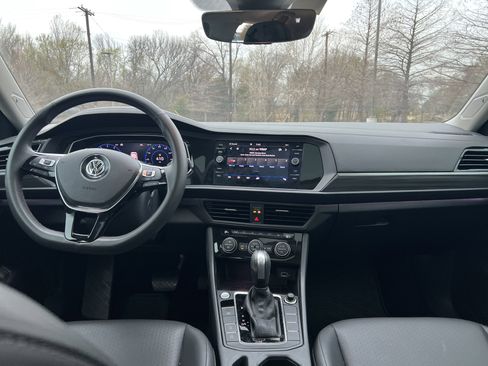 Certified 2020 Volkswagen Jetta SEL image 26