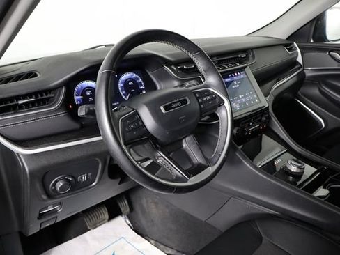 Used 2022 Jeep Grand Cherokee L Laredo w/ Luxury Tech Group I AWD/4WD image 24