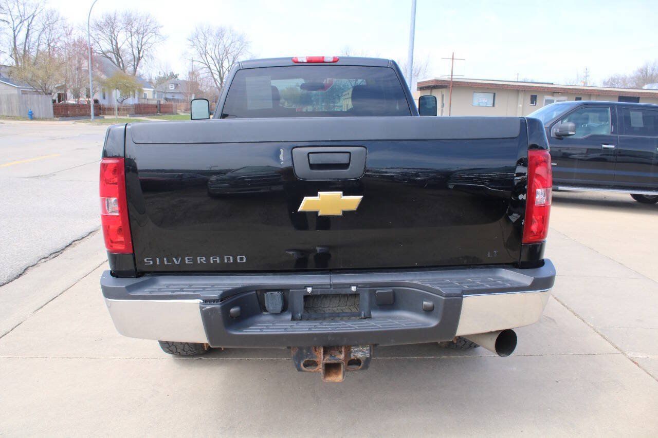 Used 2014 Chevrolet Silverado 2500 LT w/ Convenience Package AWD/4WD image 4