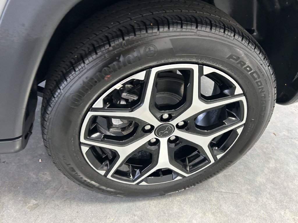 Used 2025 Jeep Compass Limited AWD/4WD image 9