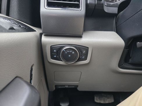 Used 2022 Ford F350 XLT w/ XLT Value Package AWD/4WD image 19
