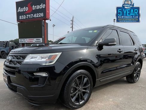 Used 2018 Ford Explorer XLT w/ Equipment Group 202A image 1