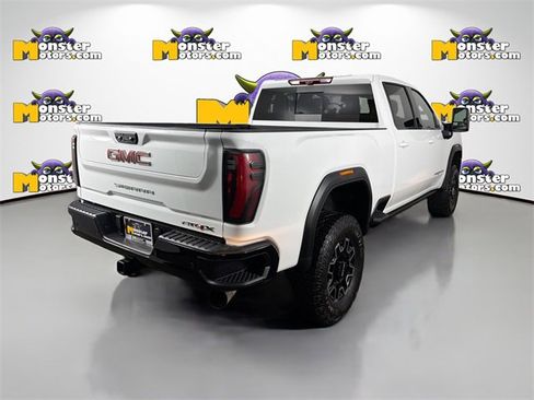 Used 2024 GMC Sierra 2500 AT4X image 5