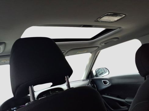 Used 2023 Kia Soul EX image 17