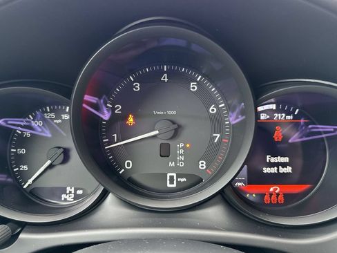 Certified 2026 Porsche Macan AWD/4WD image 11