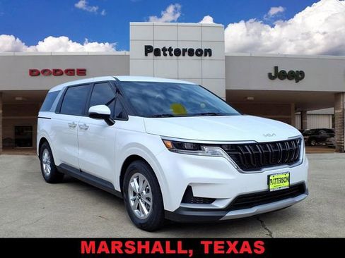 Used 2024 Kia Carnival LX image 1