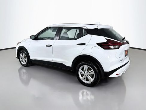 Used 2023 Nissan Kicks S FWD image 6