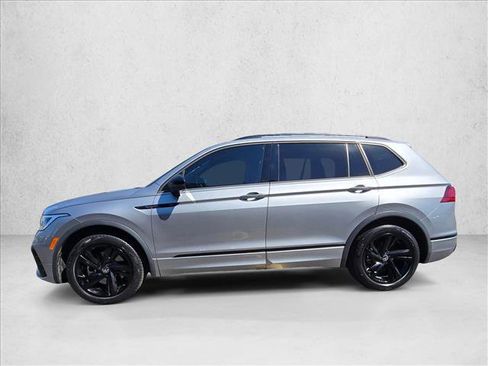 Used 2023 Volkswagen Tiguan SE R-Line image 8