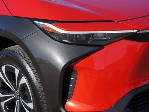 Used 2024 Toyota bZ4X XLE image 3