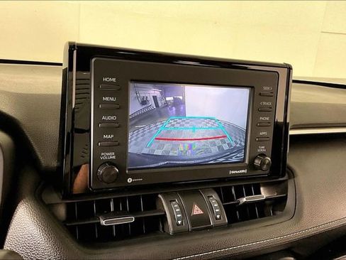 Used 2022 Toyota RAV4 XLE Premium image 13