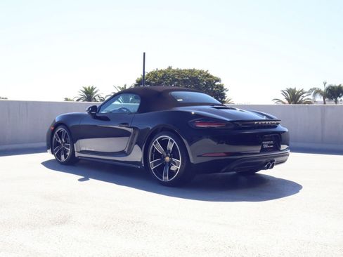 Certified 2024 Porsche 718 Boxster RWD image 3
