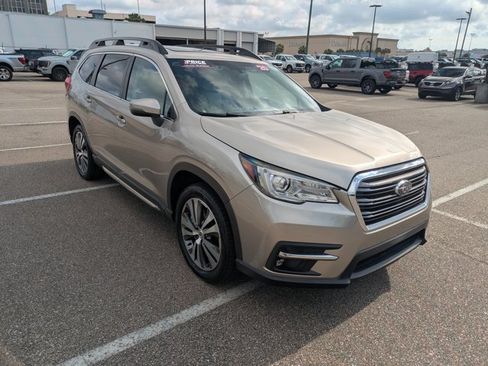 Used 2020 Subaru Ascent Limited w/ Technology Package AWD/4WD image 3