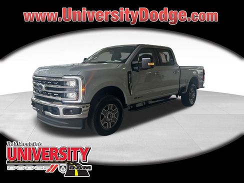 Used 2025 Ford F350 Lariat image 1