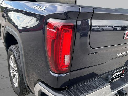 Used 2025 GMC Sierra 1500 SLT AWD/4WD image 28