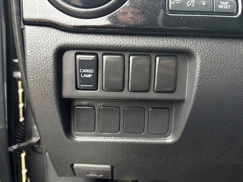 Used 2021 Nissan Titan SV w/ Accessory Utility Package image 14