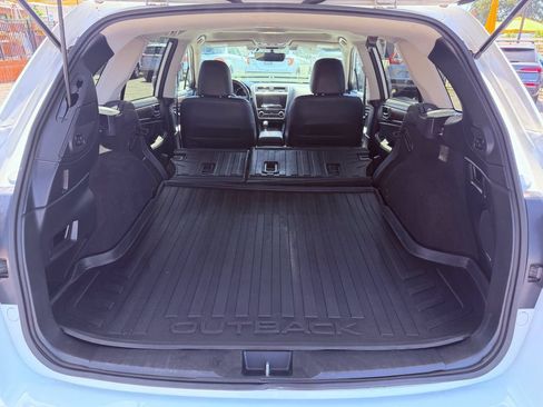 Used 2018 Subaru Outback 2.5i Limited AWD/4WD image 23