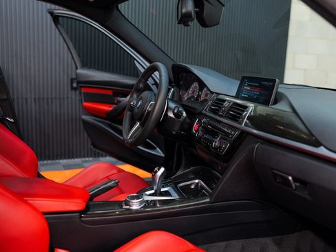 Used 2017 BMW M3 RWD image 40