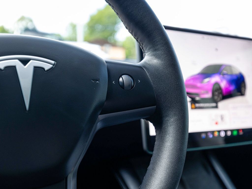 Used 2025 Tesla Model Y Long Range AWD/4WD image 20