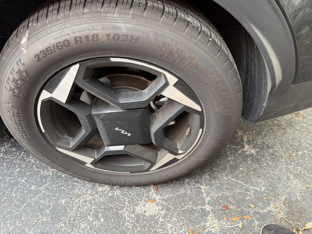 Certified 2026 Kia Sportage EX FWD image 8