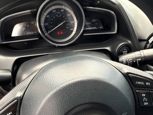 Used 2017 Toyota Yaris iA FWD image 5