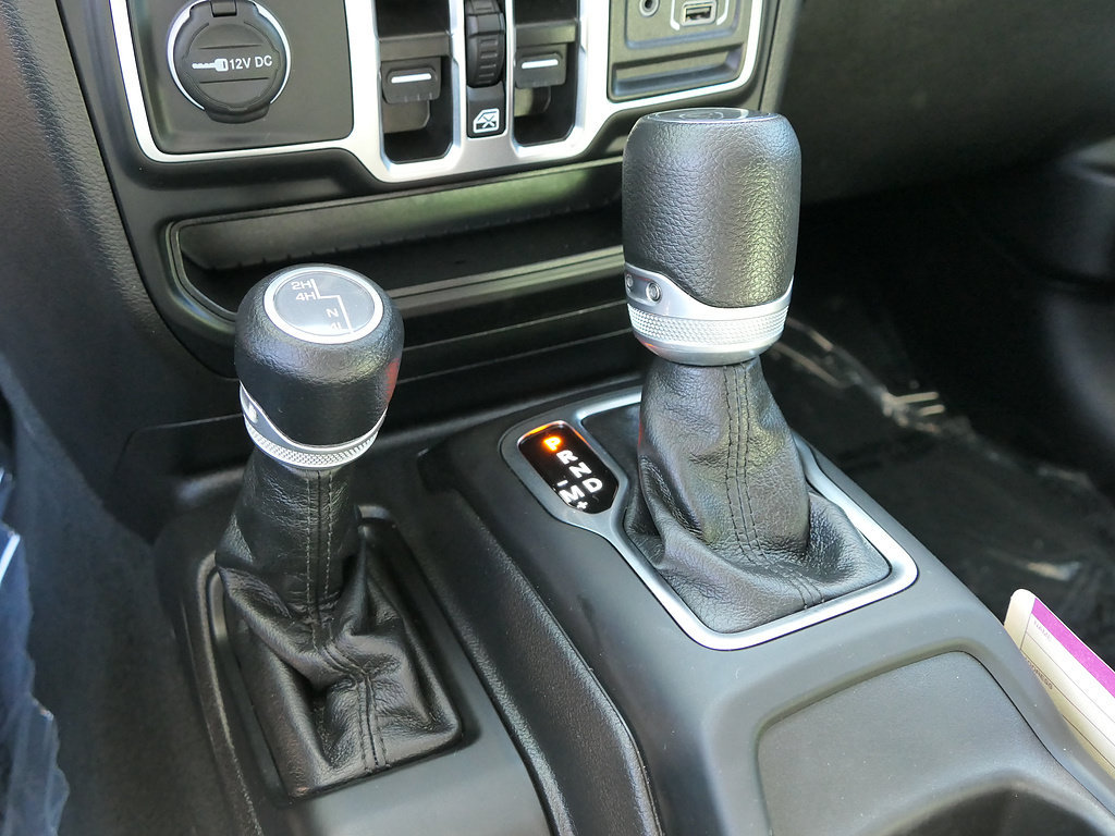 Used 2023 Jeep Wrangler Unlimited Sport AWD/4WD image 20